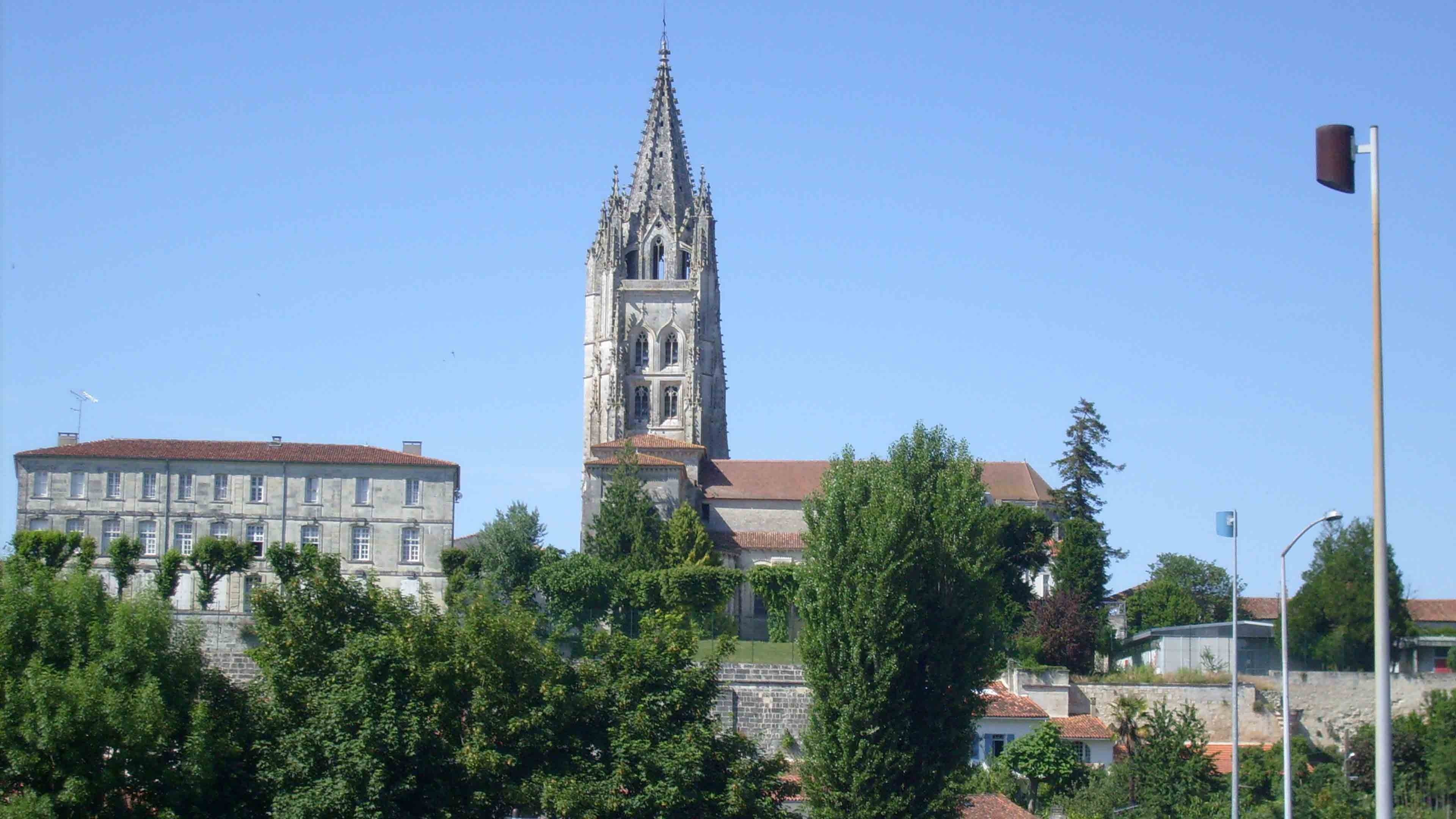 Saintes