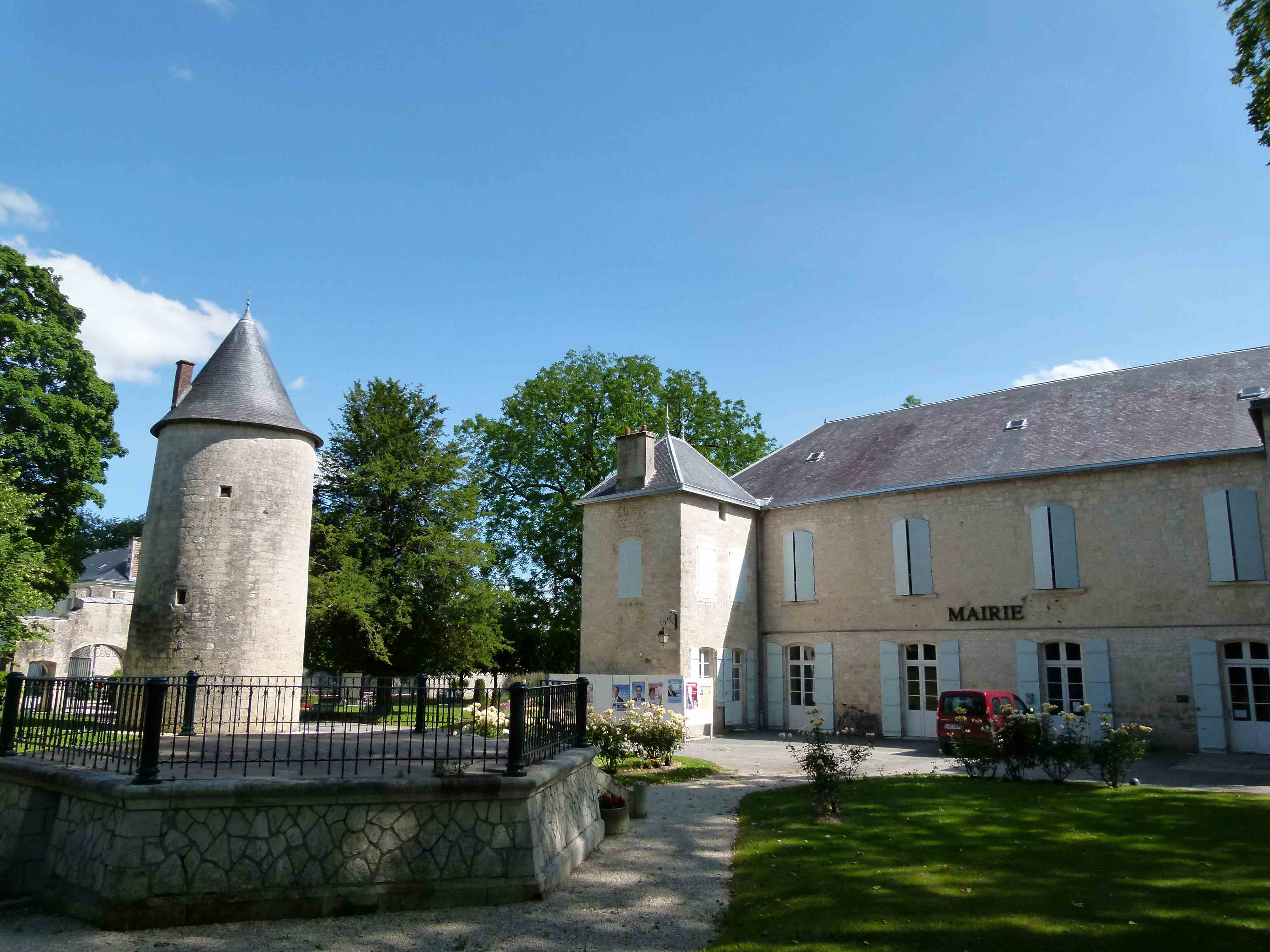 Surgères